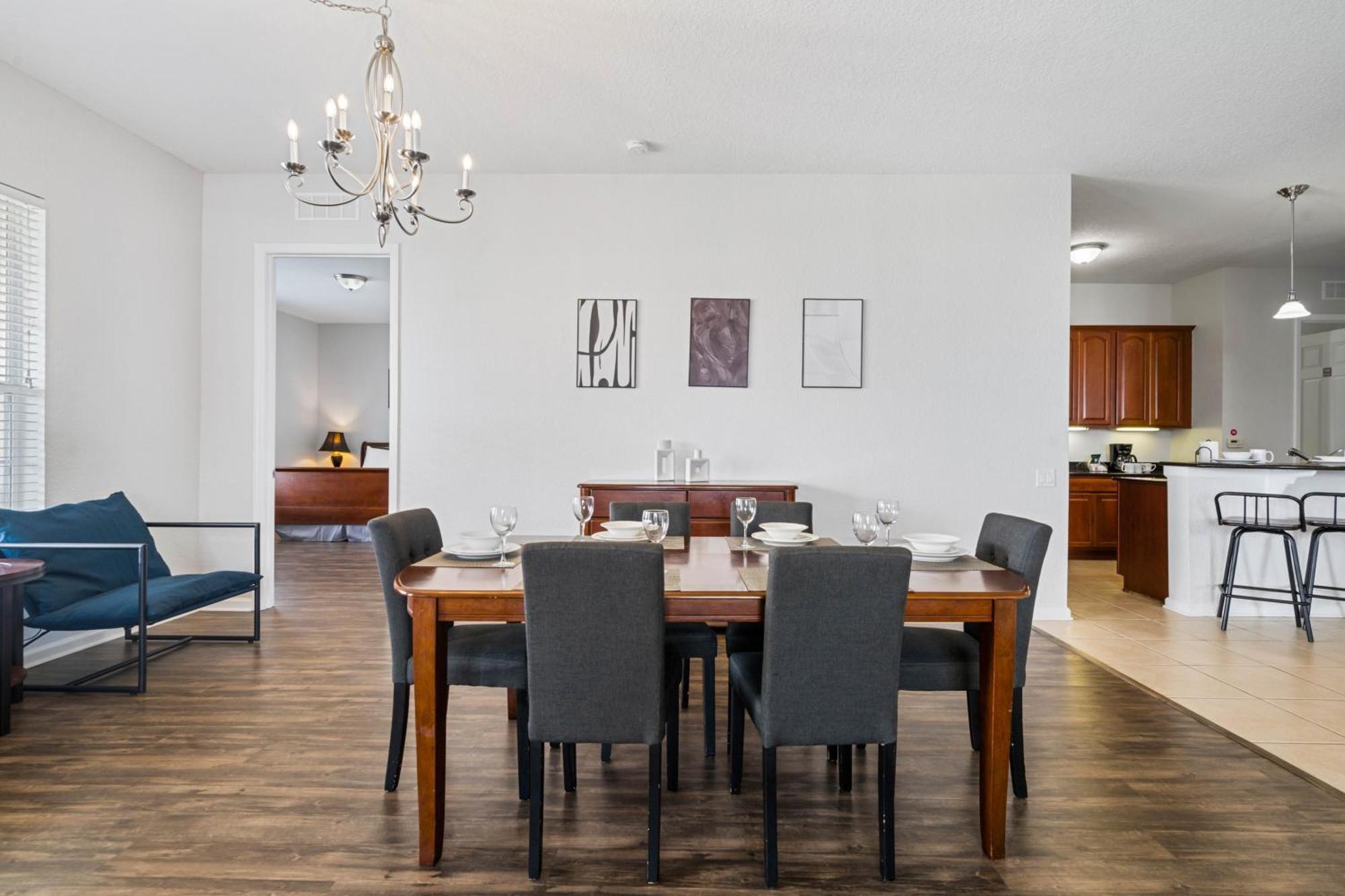 4816 Cayview Avenue 407 Apartment