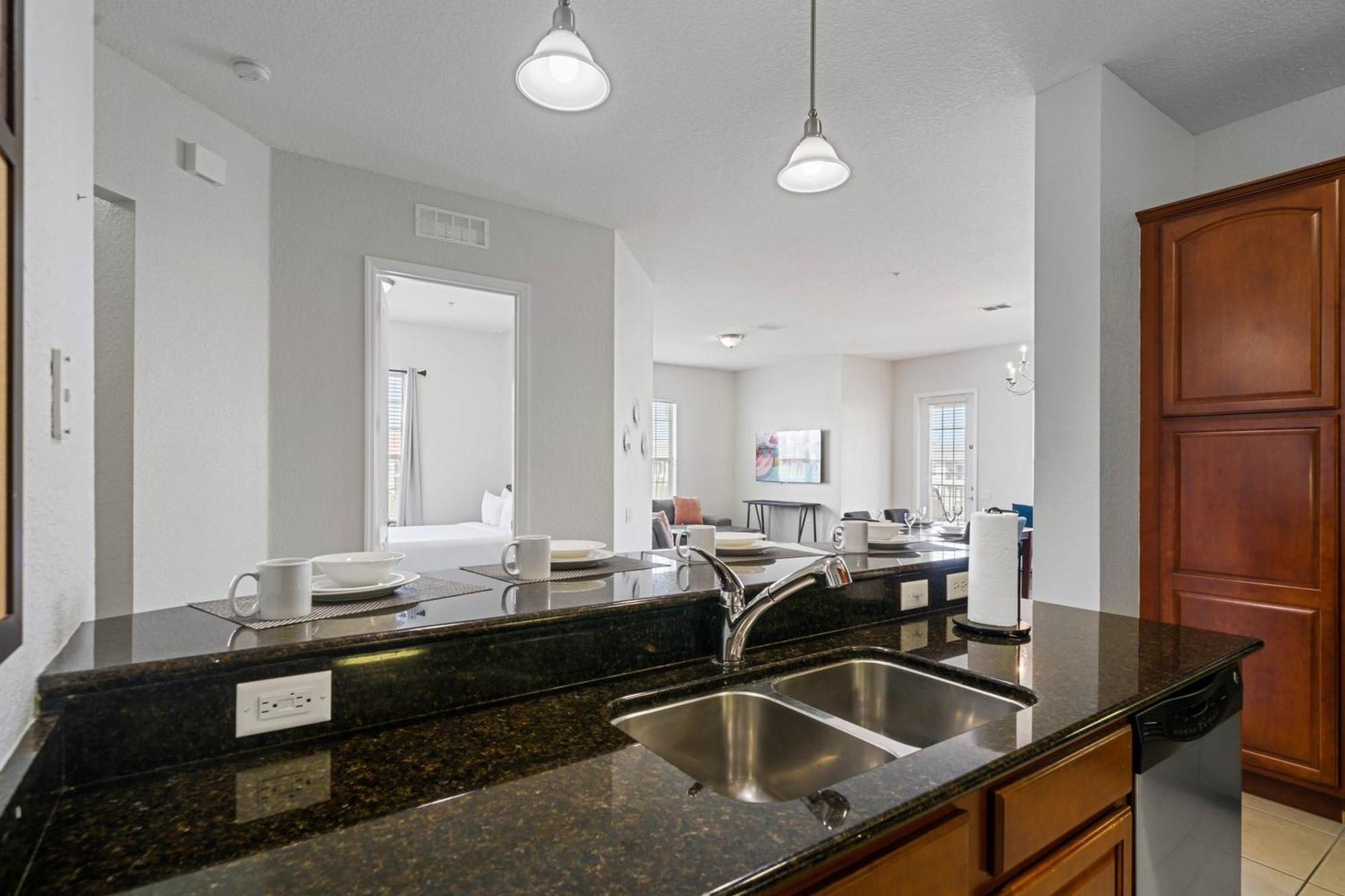 Apartment 4816 Cayview Avenue 407 *