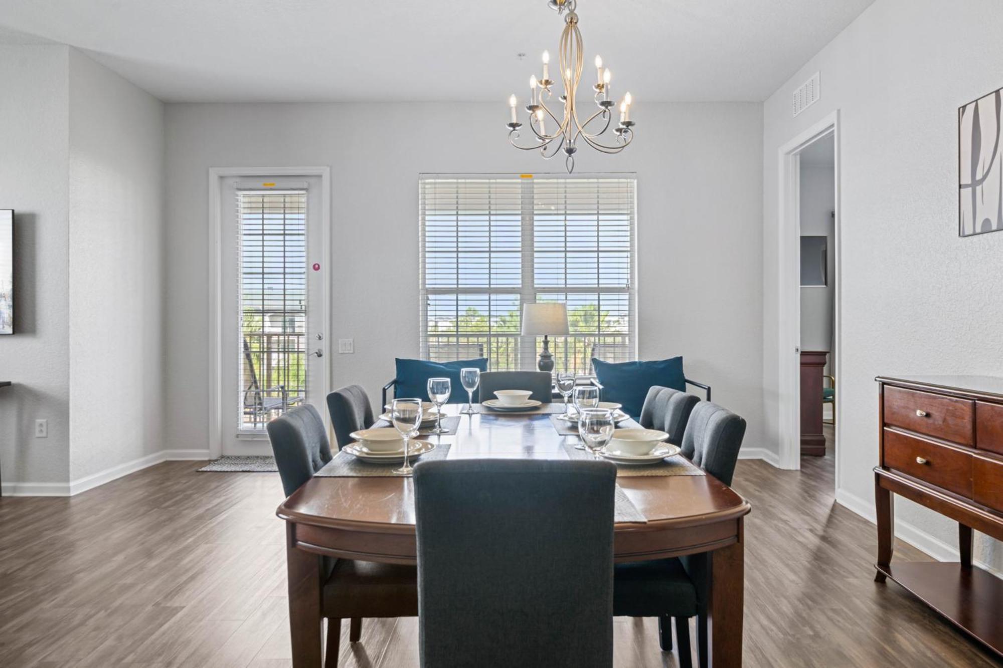 Apartment 4816 Cayview Avenue 407