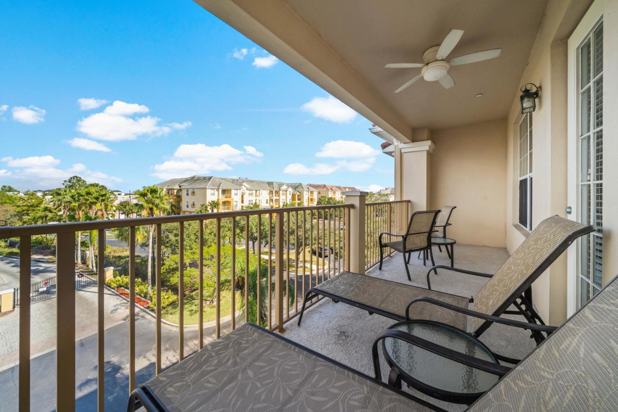 4816 Cayview Avenue 407 *
